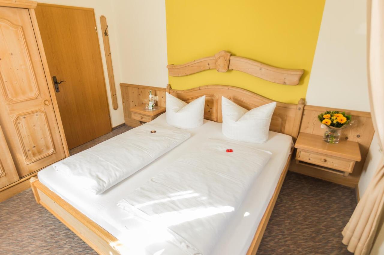 Hotel Löwen Randersacker Zimmer foto